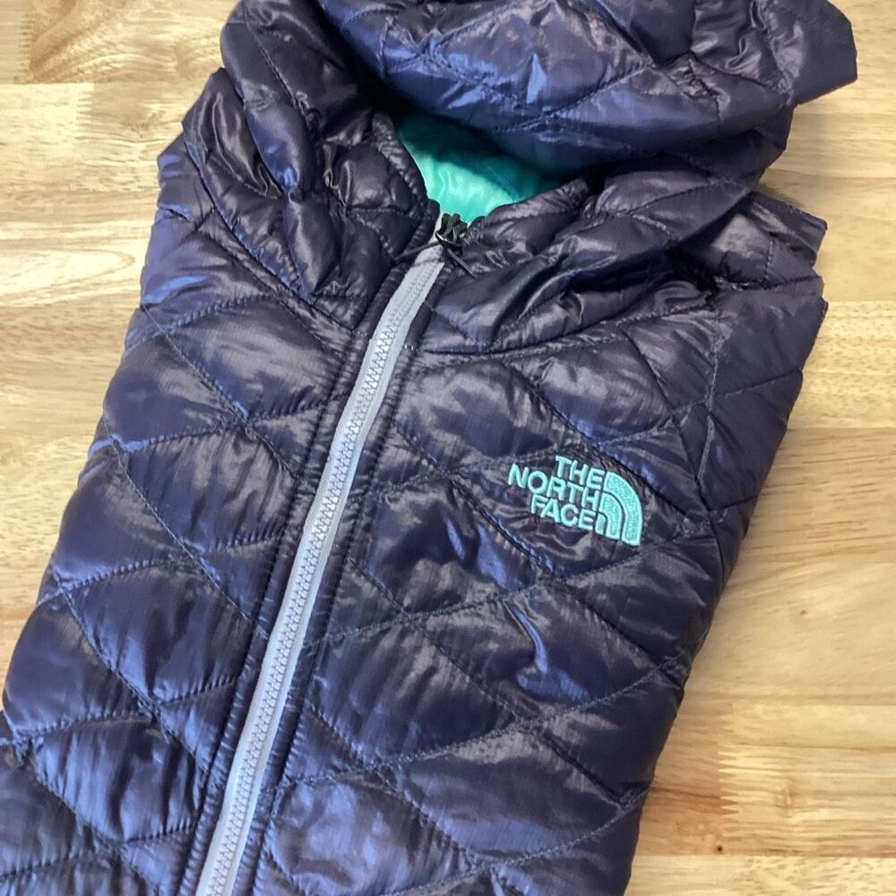 Ladies The North Face Thermoball Quilted Hooded Parka - small